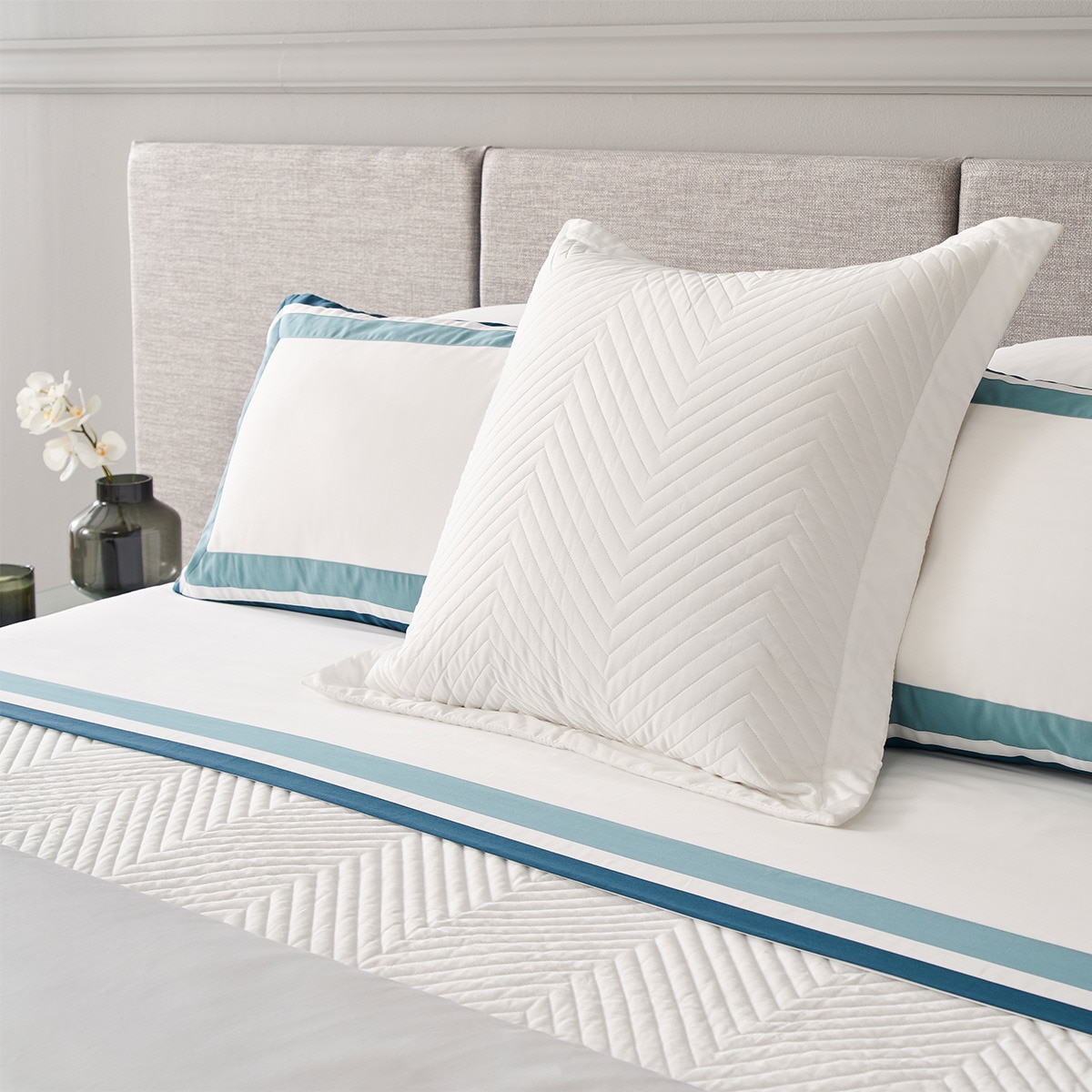 Parure de draps avec drap de dessous en satin de égyptien mercerisé 300 fils Empire Bassols