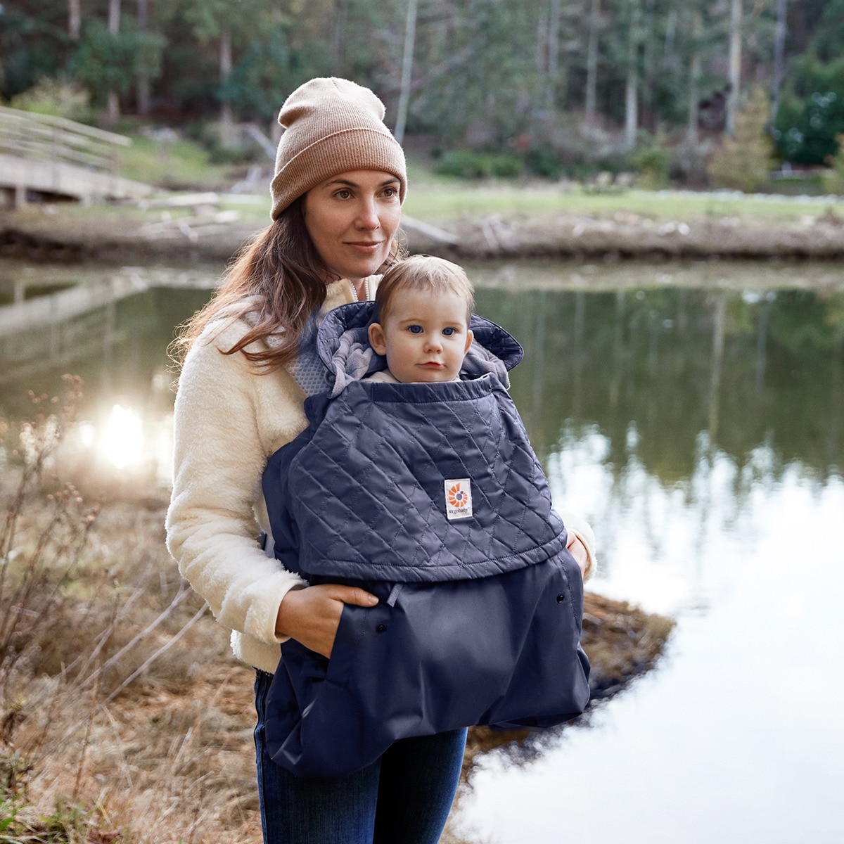 Funda impermeable con polar para mochila portabebés Ergobaby negra Negro-9