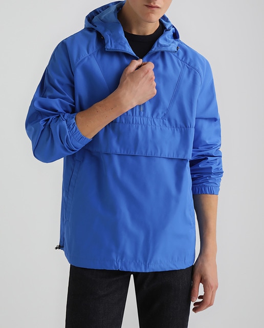 Imagen 0 de Cazadora de hombre azul con capucha