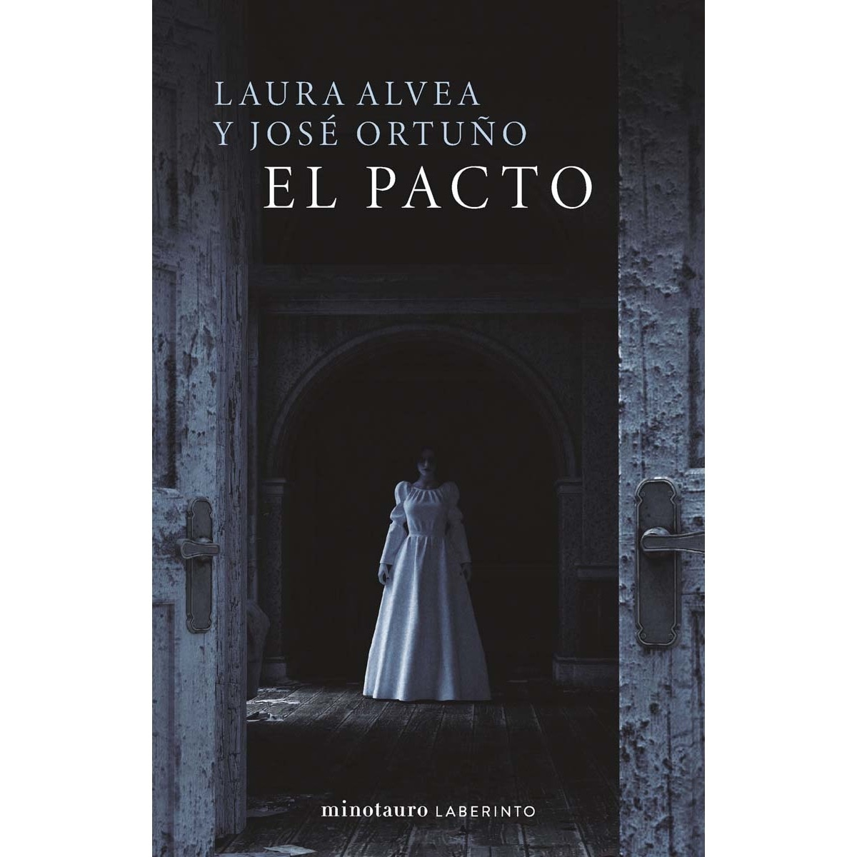 El pacto (Capa mole com abas) 1