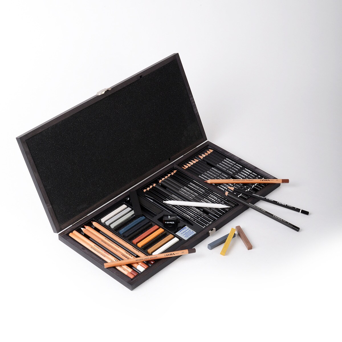 Caja de madera 47 unidades set de dibujo Lyra 3