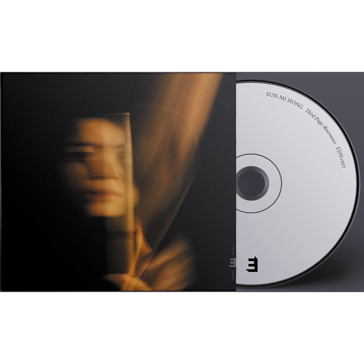 Third page: Resonance (LP-Vinil) 2