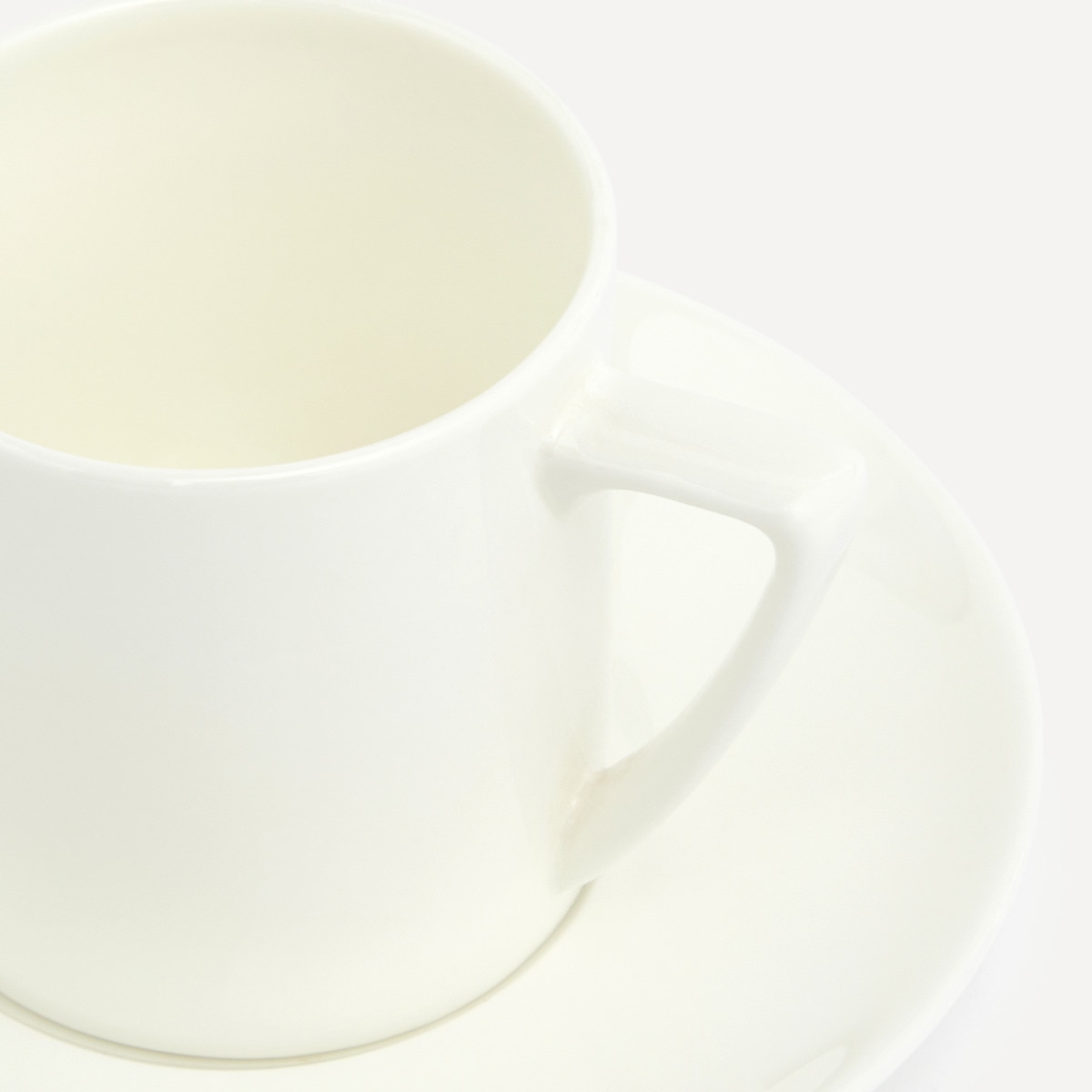 Chávena de Chá com Prato Redondo com Alça Bone China Essential Branco-2