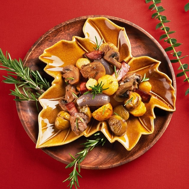 Imagem 0 de Guarnição à Antiga (Batatinha, Bacon, Cogumelos, Cebolinhas e Castanhas) Vendido à unidade - aproximadamente 750g