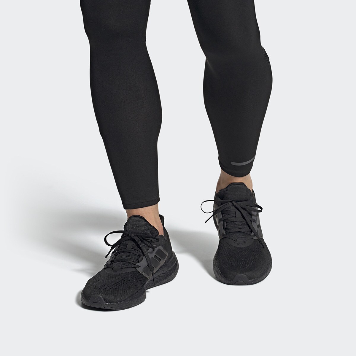 Sapatilhas de Running de Homem Pureboost 22 Preto-10