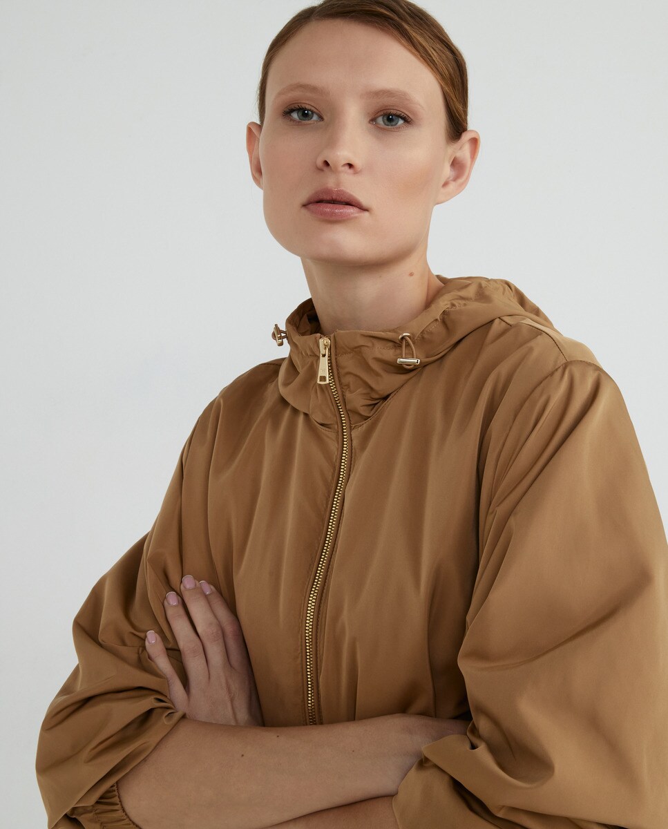 Imperméable basique à capuche