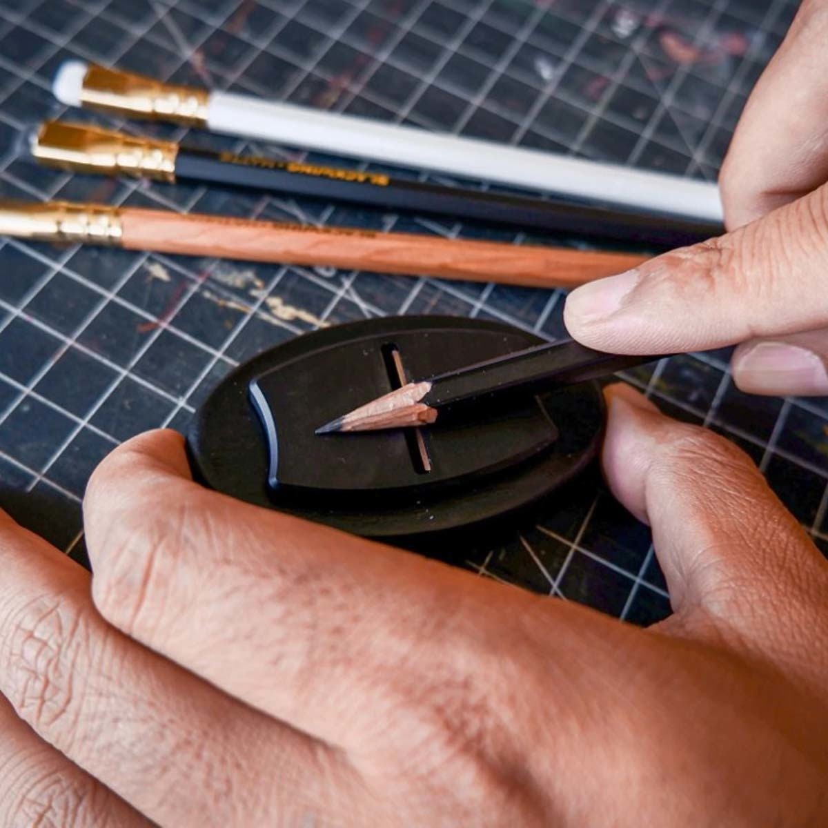 Apara-Lápis Høvel by Makers Cabinet Preto-6