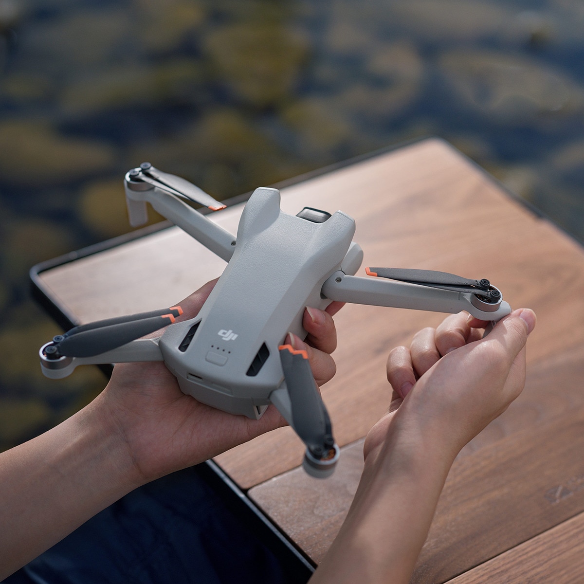 Dron DJI Mini 3 + Control remoto DJI RC-N1 6