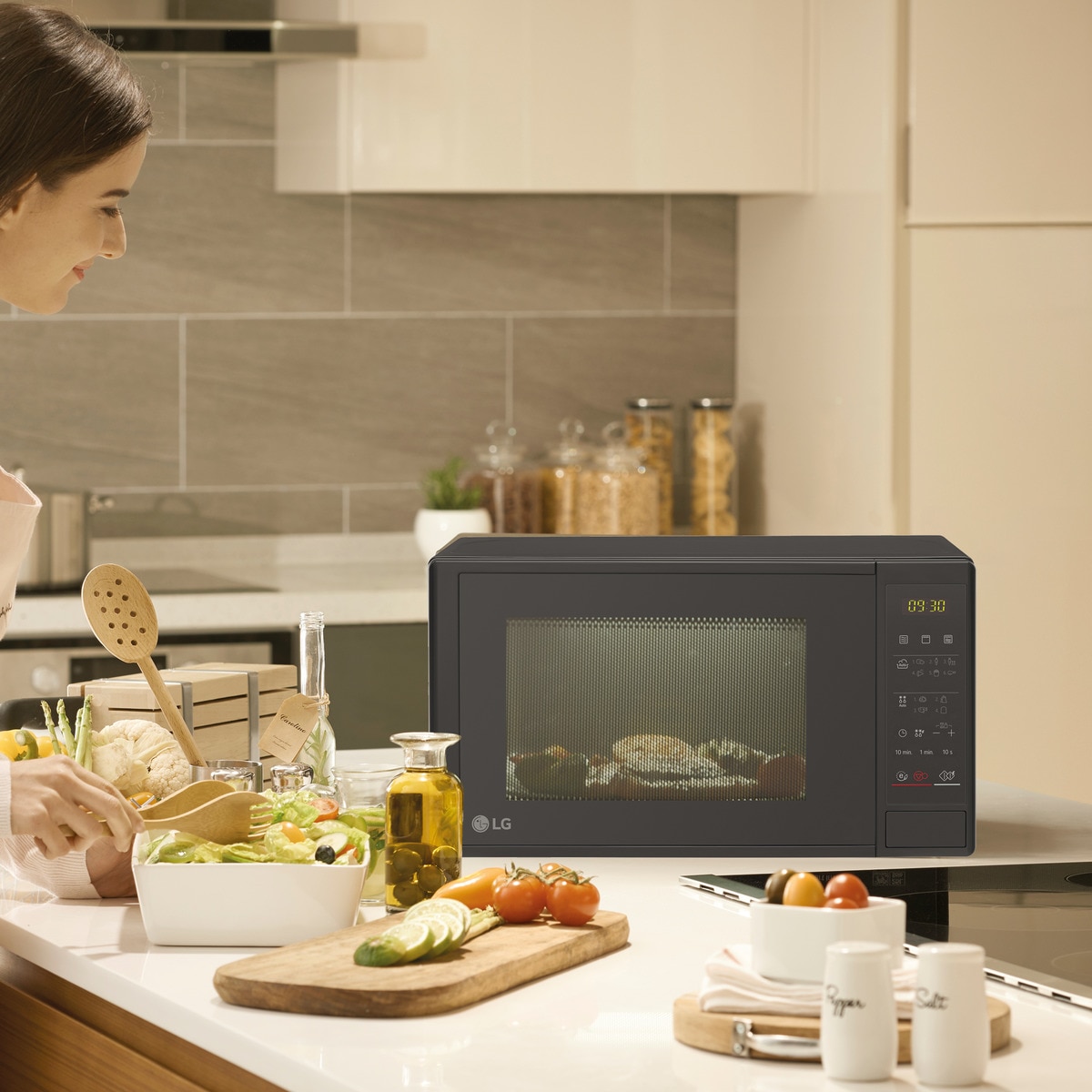 Microondas  LG 20 litros y grill - MH6042D Negro-16