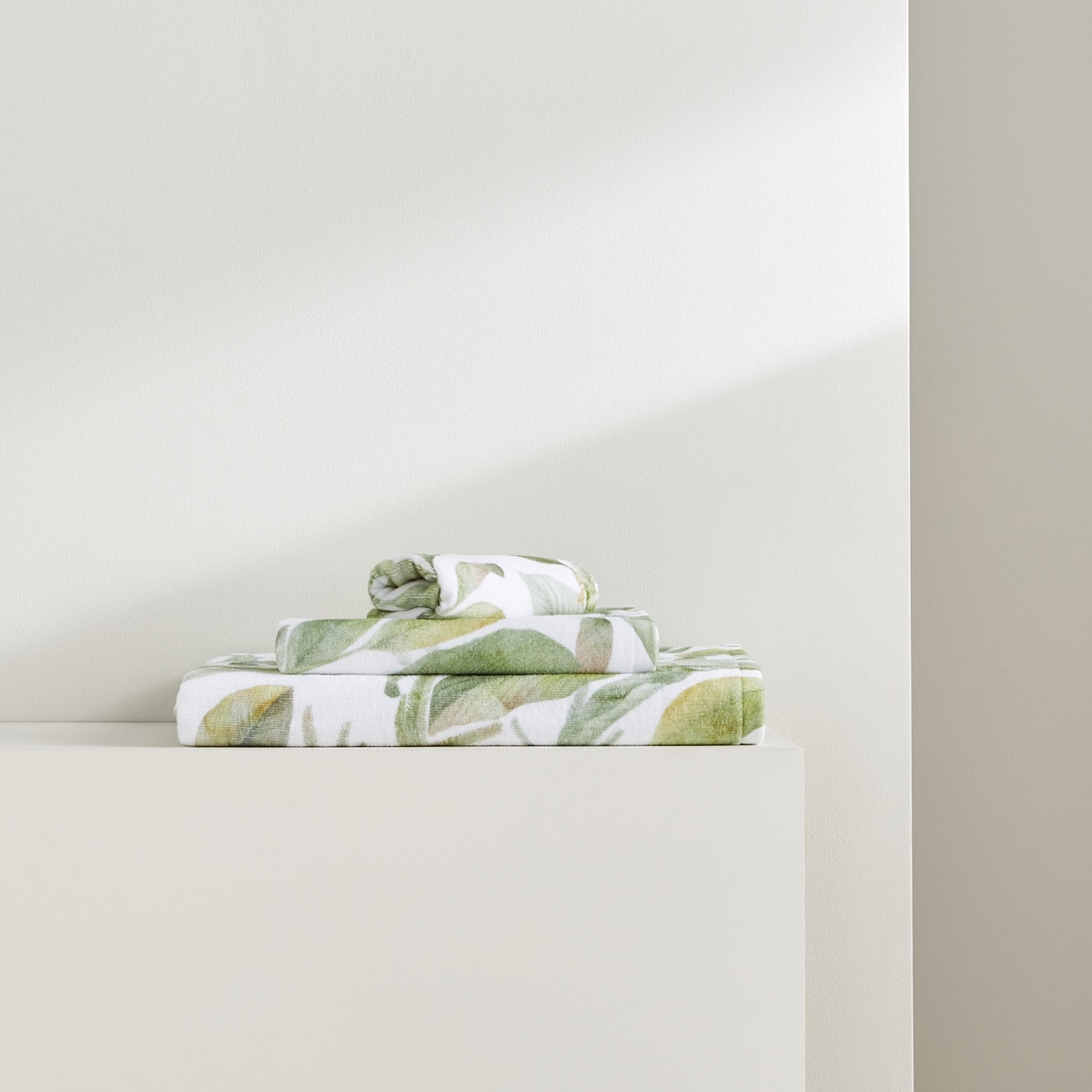 Serviette de bain 450 g/m2 Anori E