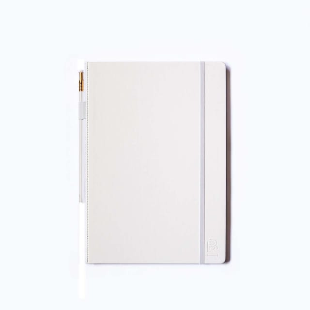 Imagem 0 de Caderno Grande A4 de Capa Dura e Papel Marfim de Linhas - Branco