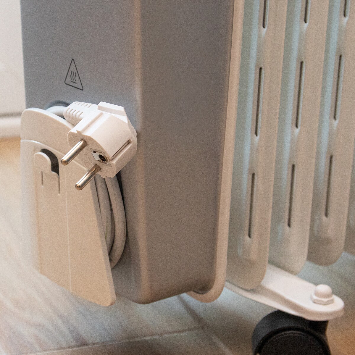 Radiador de aceite Cecotec RW 9000 con 9 elementos 4