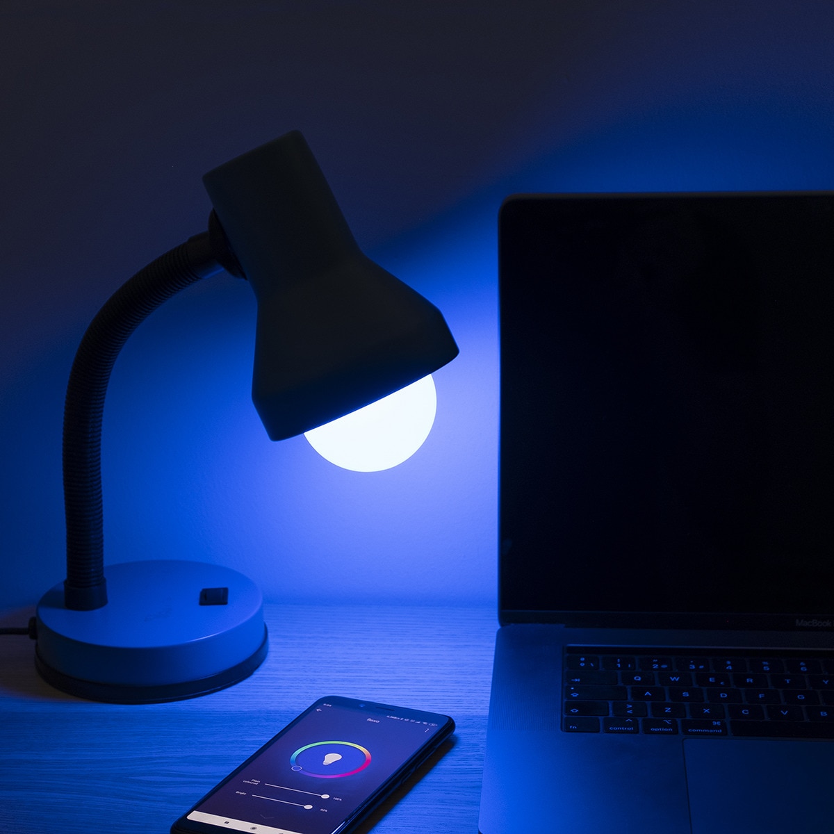 Lâmpada LED Inteligente Esférica E27 Regulável CCT-RGB - 11 W Cores-4