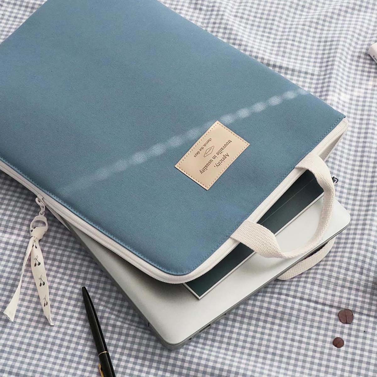 Capa A4 Acolchoada com Asas - Azul 2