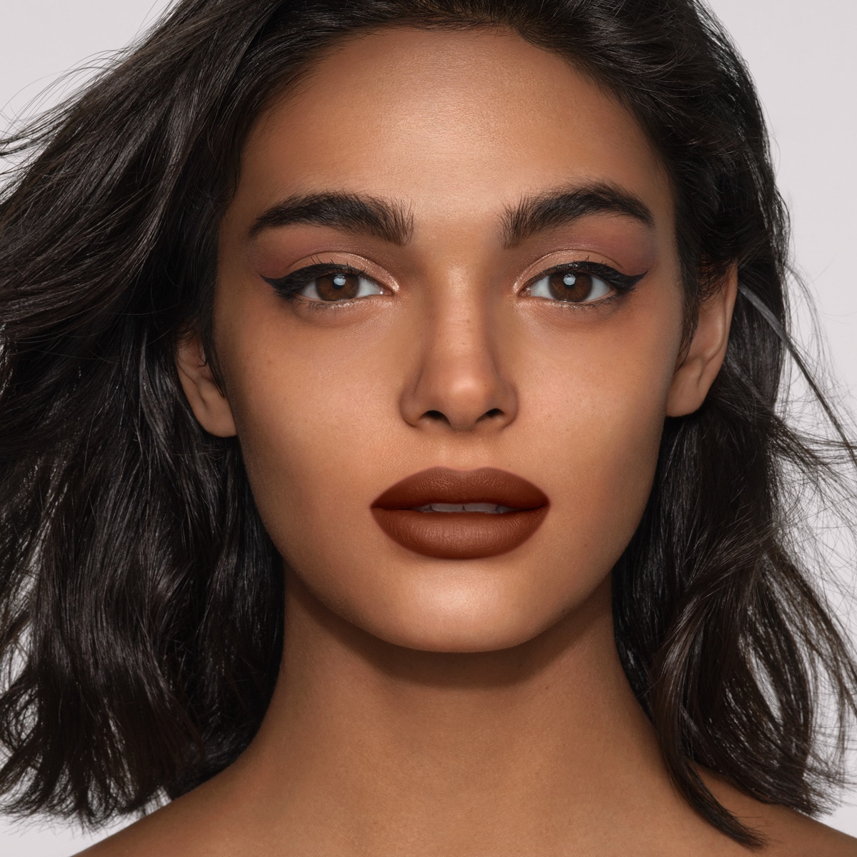 Batom Blur Matte Lipstick - 3,5 g 743 Sweet Brown-5