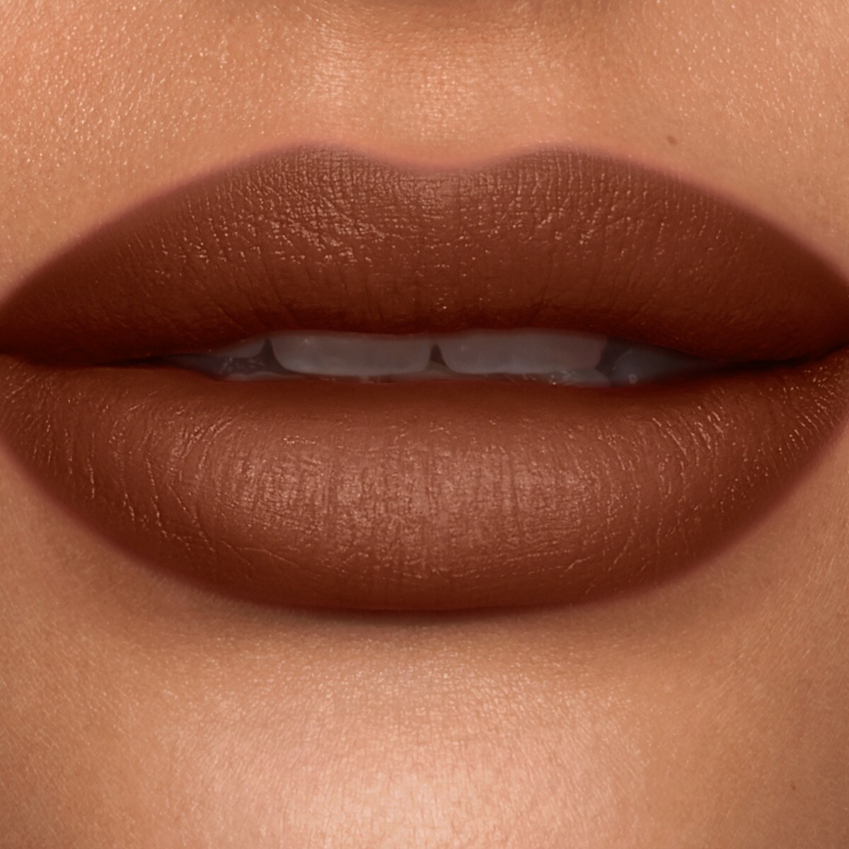 Batom Blur Matte Lipstick - 3,5 g 743 Sweet Brown-4