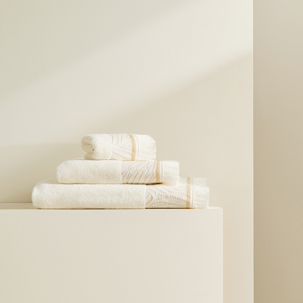 Serviette de bain biologique et en polyester 500 g/m2 Maracanda