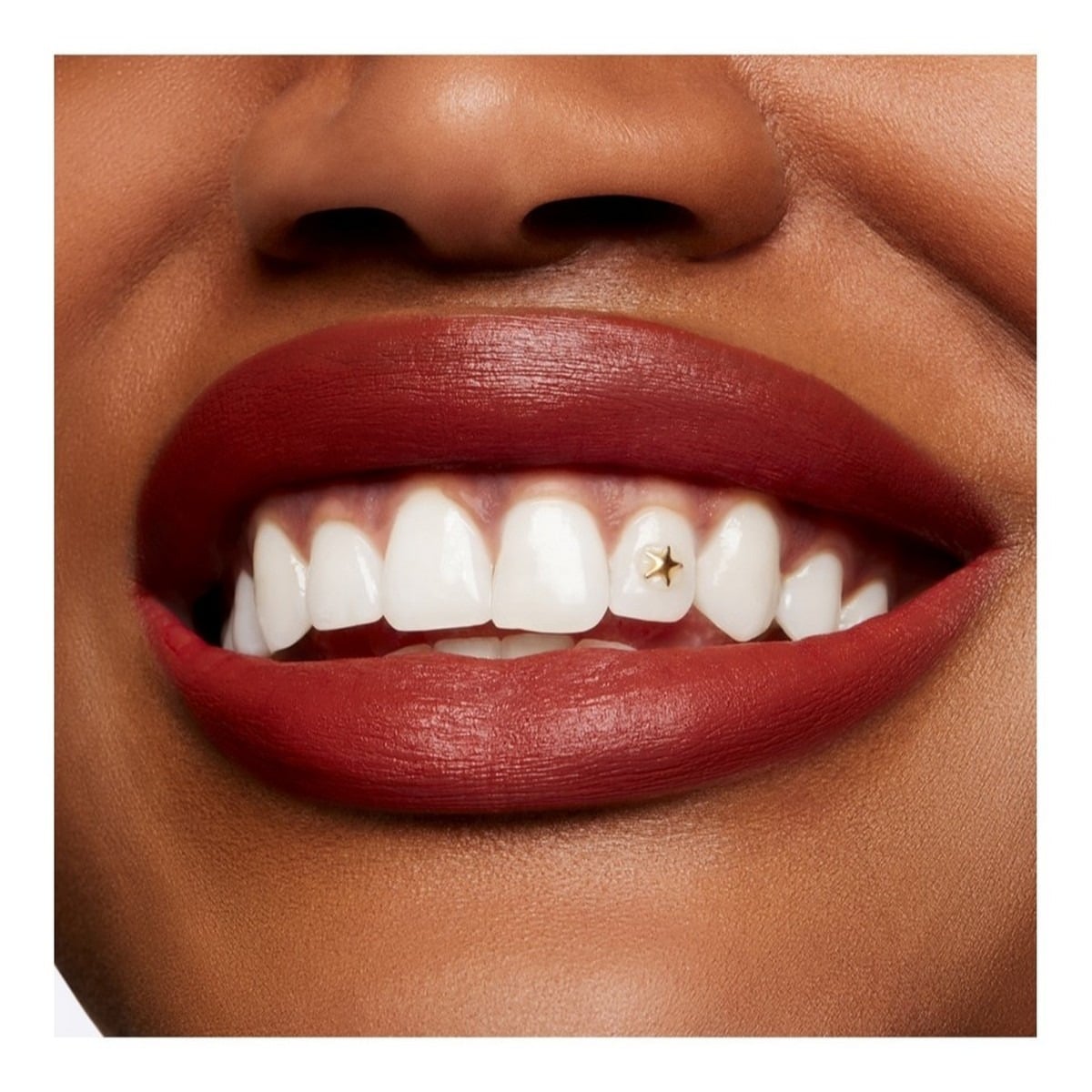 Batom Powder Kiss Velvet Blur Slim Stick - 2 g Marrakesh-Mere-5