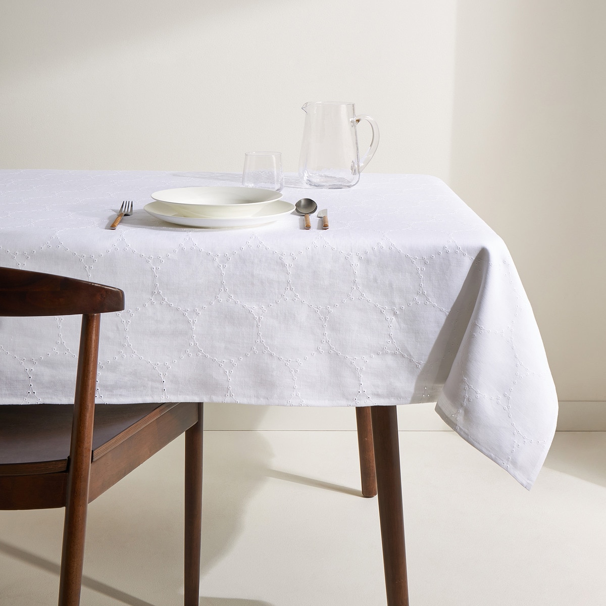 Nappe en lin brodée Mencía