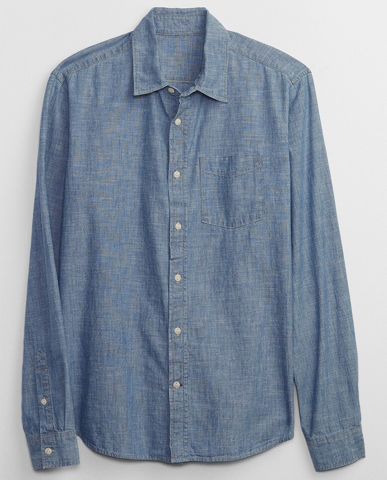 Camisa de hombre en cambray con corte desabrochado · Gap
