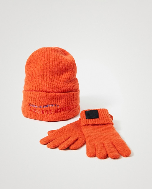 Imagen 0 de Conjunto de gorro y guantes