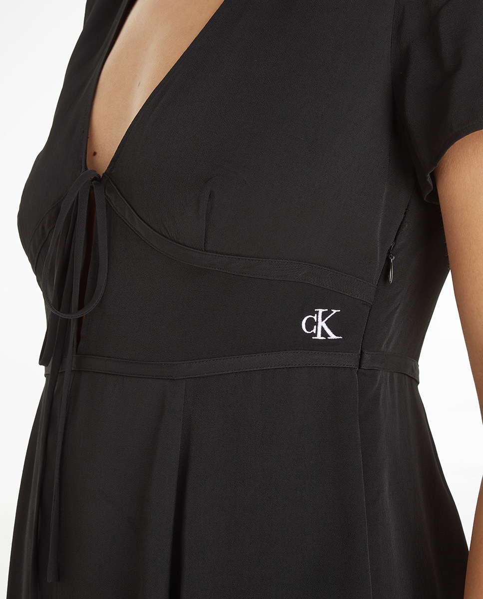 Vestido de Manga Curta Preto-3