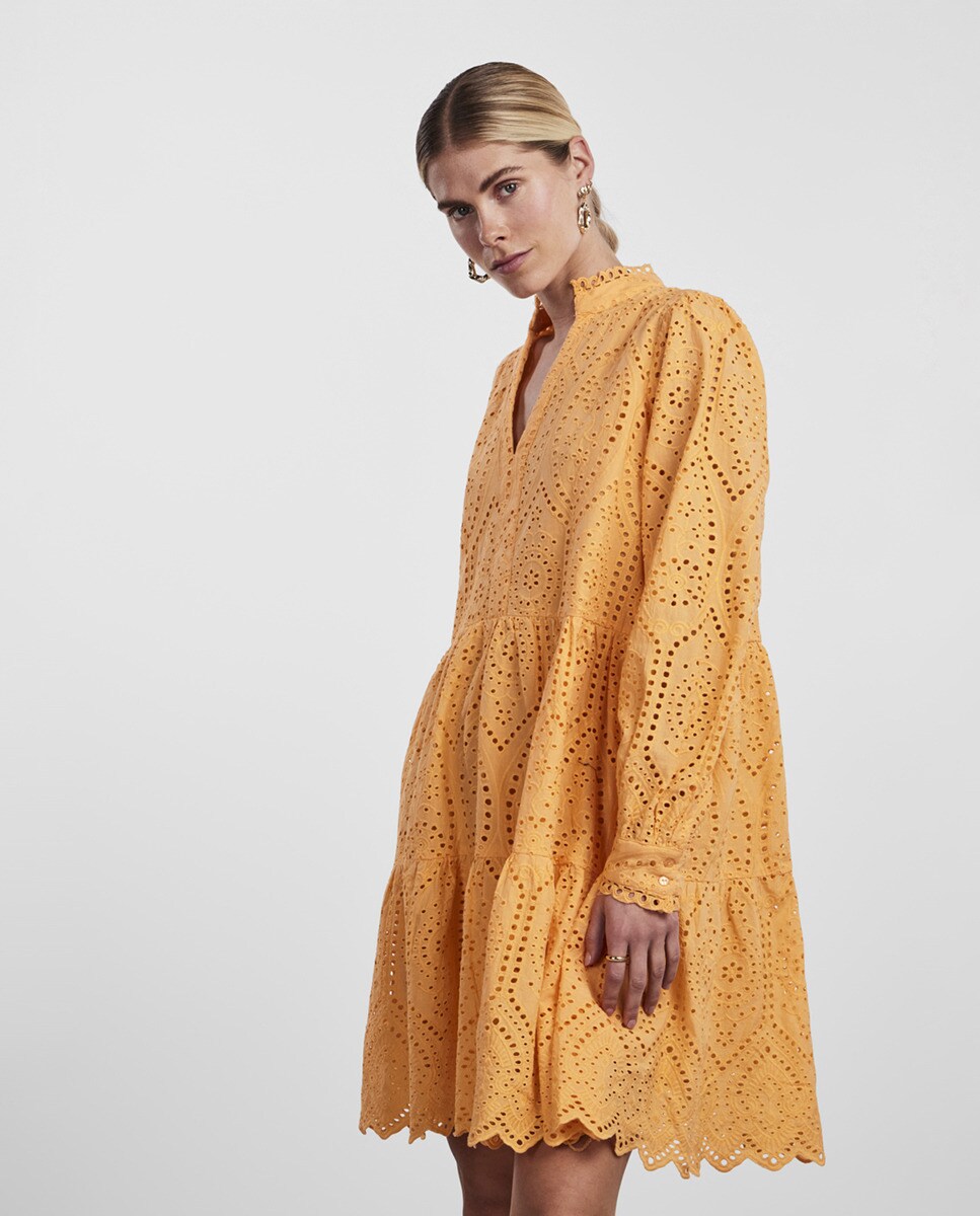 Robe courte ajourée