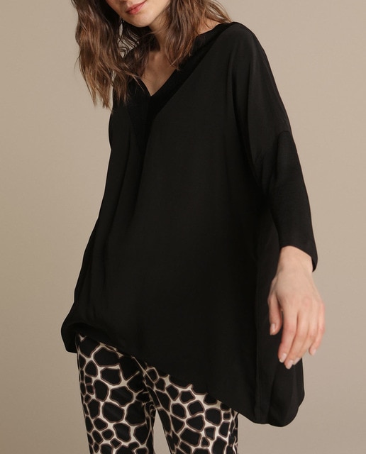 Imagen 0 de Blusón de mujer Woman Collection en color negro con ribete de lúrex