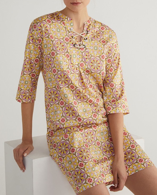 Imagen 0 de Vestido estampado con crucetas
