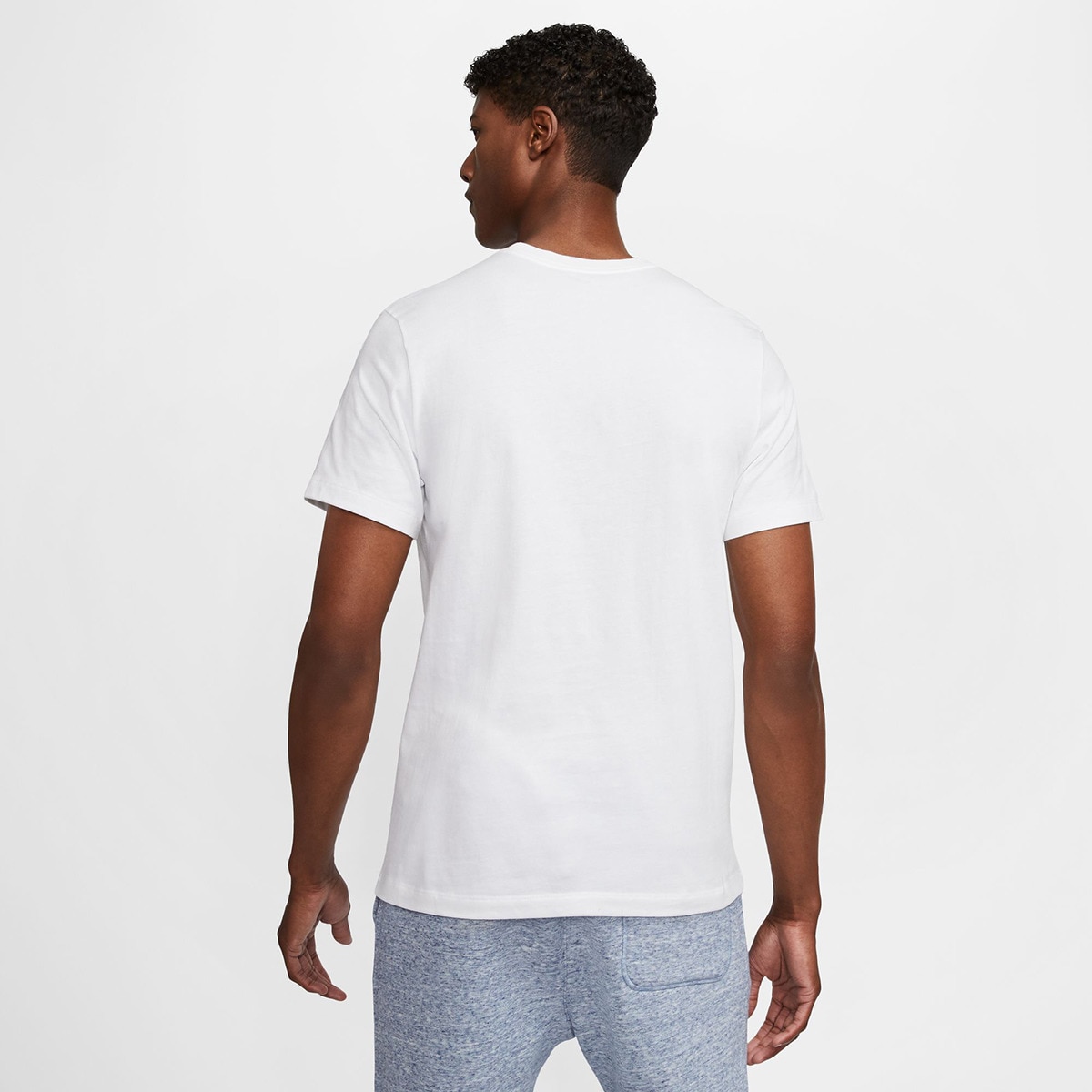 T-shirt de homem Sportswear Club Nike Branco-2
