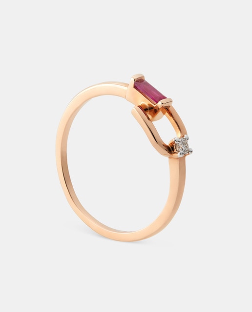 Imagen 0 de Anillo de oro, diamantes y rubí
