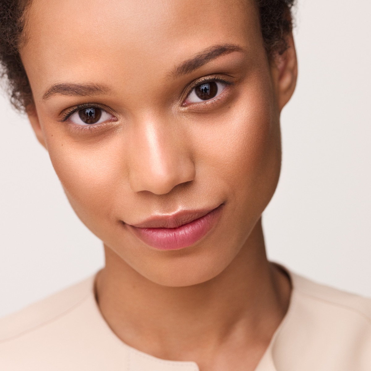 Pó Mineral Iridescente H TRIO Hermès Plein Air - 18 g 2 - Corail Mojave-6