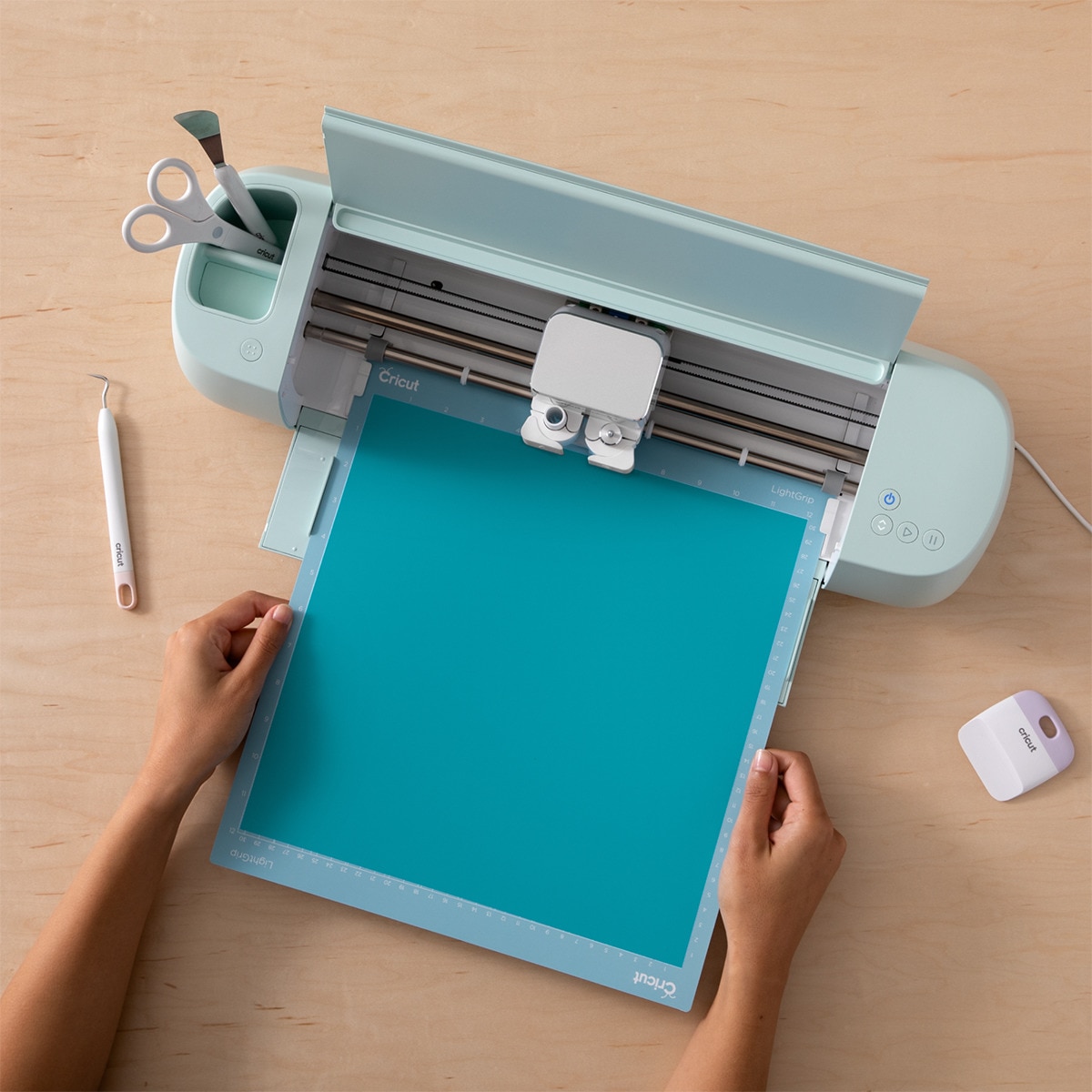 Vinilo Cricut permanente con cambio de color por calor 12x24 Azul-8