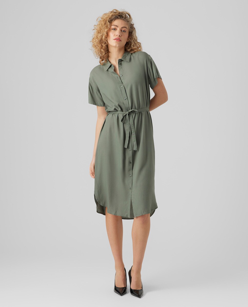 Robe midi à manches courtes