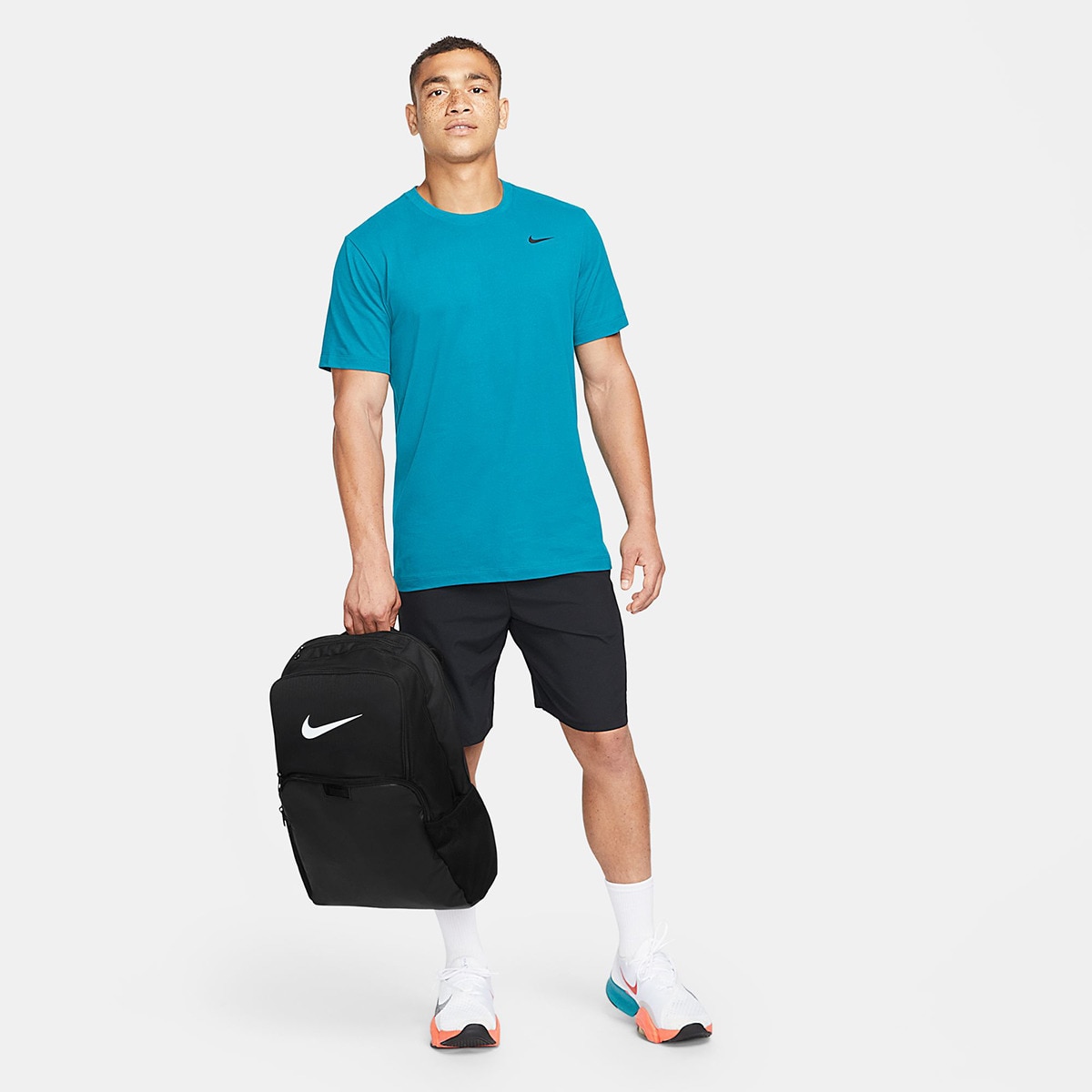 Mochila Brasilia 9.5 Nike Preto-10