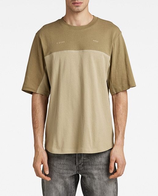 Imagen 0 de Camiseta de hombre Cut & Sew con paneles de color en contraste en hombros y mangas