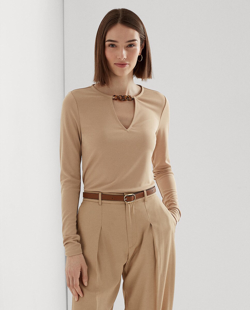 Tshirt avec détail et col fendu