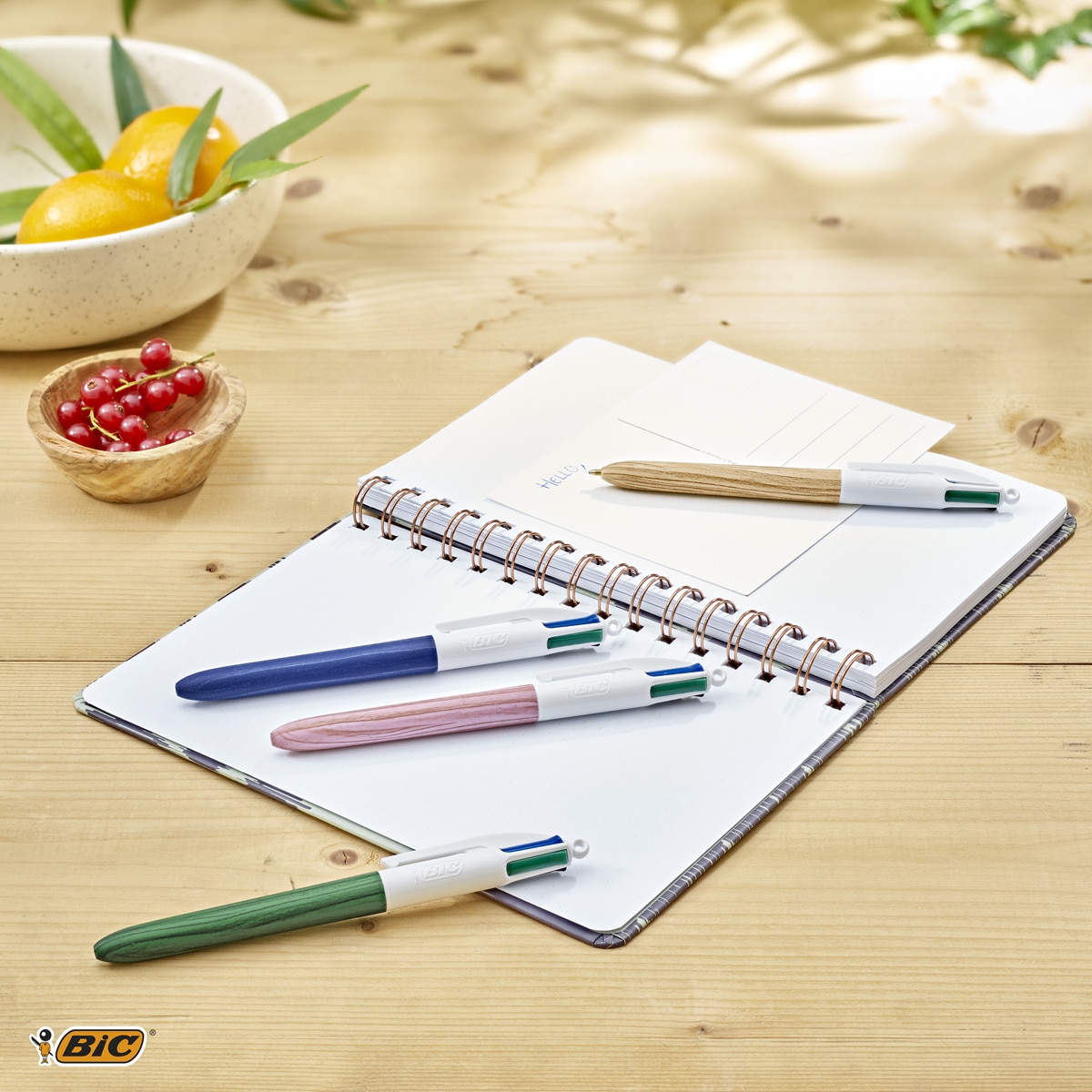 Esferográfica de 4 Cores Bic Wood 5