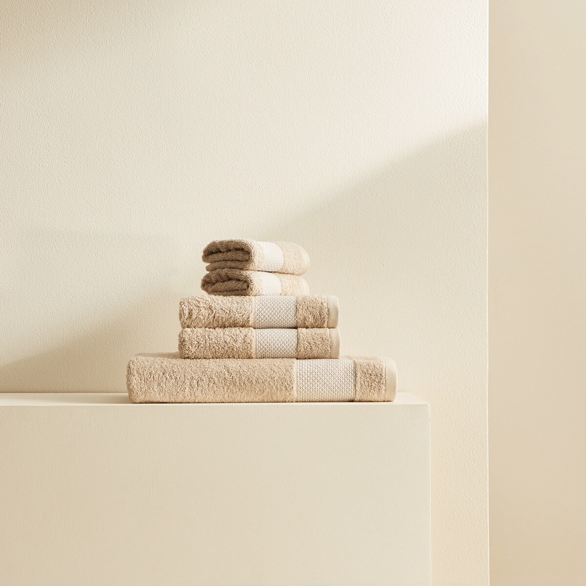 Lot de 5 serviettes de toilette 450 g/m2 Paloma N