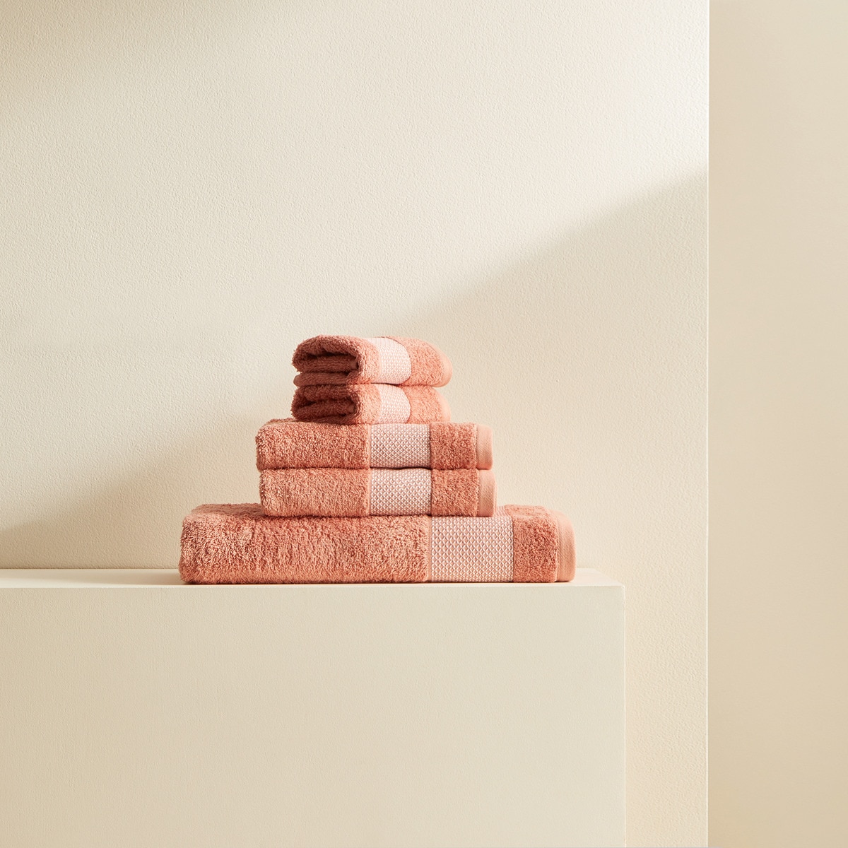 Lot de 5 serviettes de toilette 450 g/m2 Paloma N