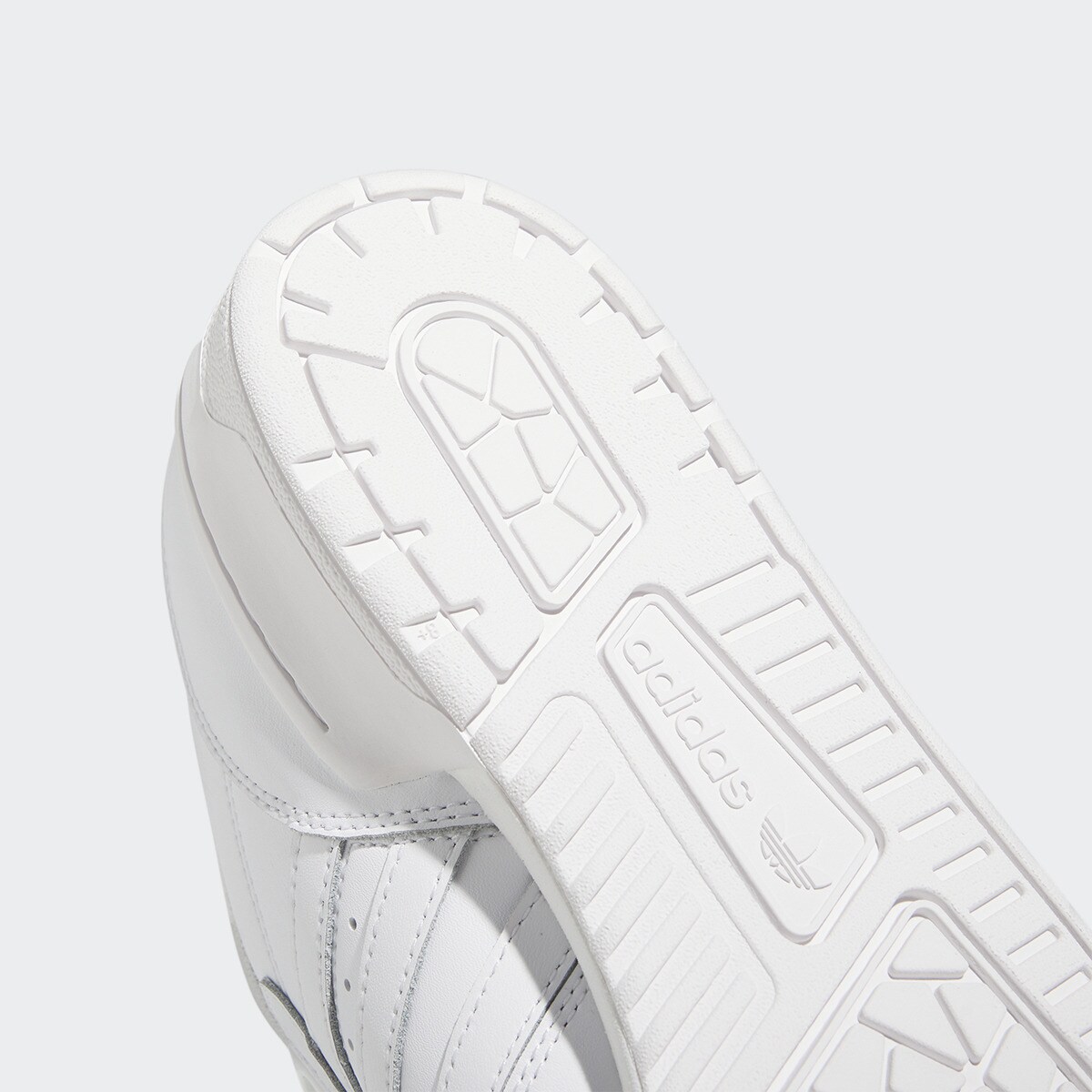 Sapatilhas casual Rivalry Low Originals Branco-8