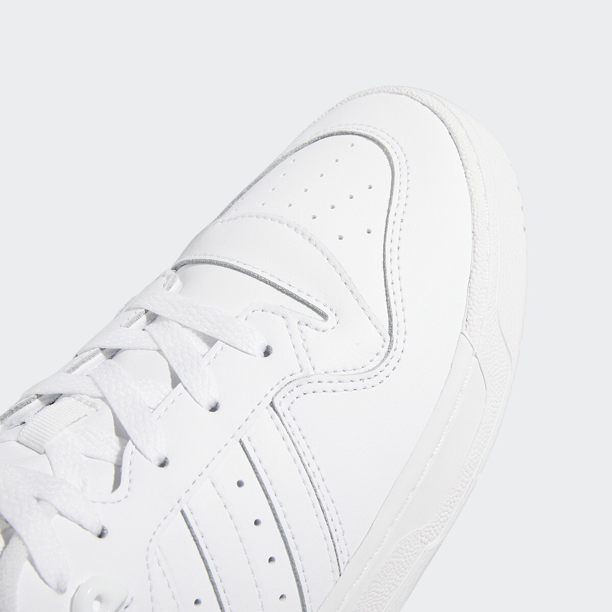 Sapatilhas casual Rivalry Low Originals Branco-7
