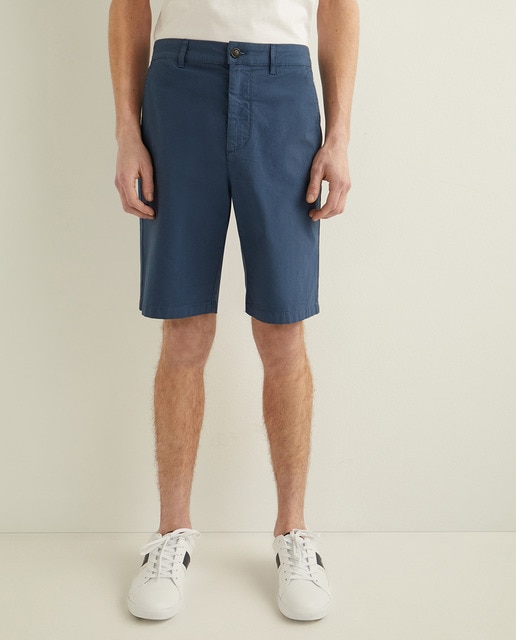 Imagen 0 de Bermuda de hombre chino regular azul
