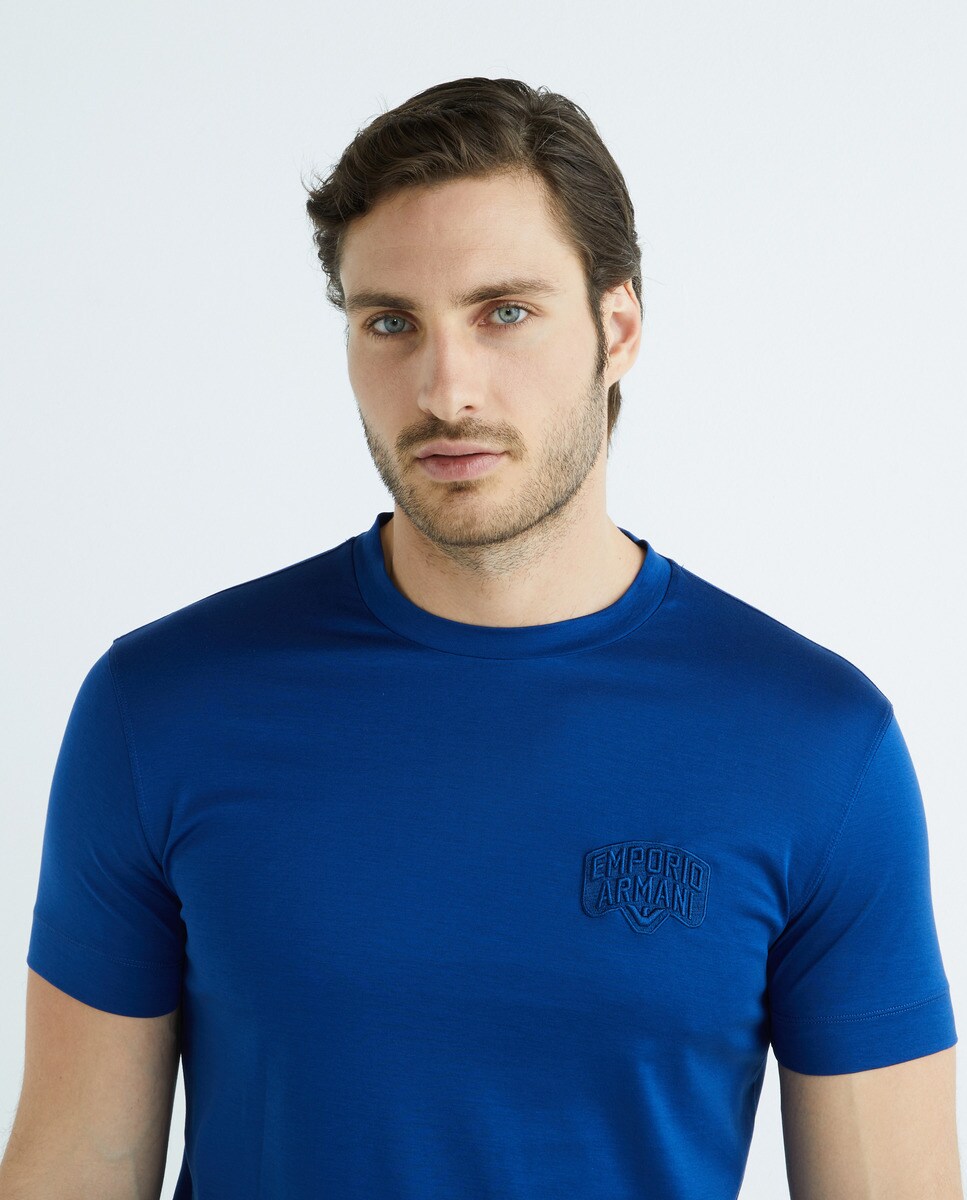 Tshirt regular fit avec écusson logo brodé