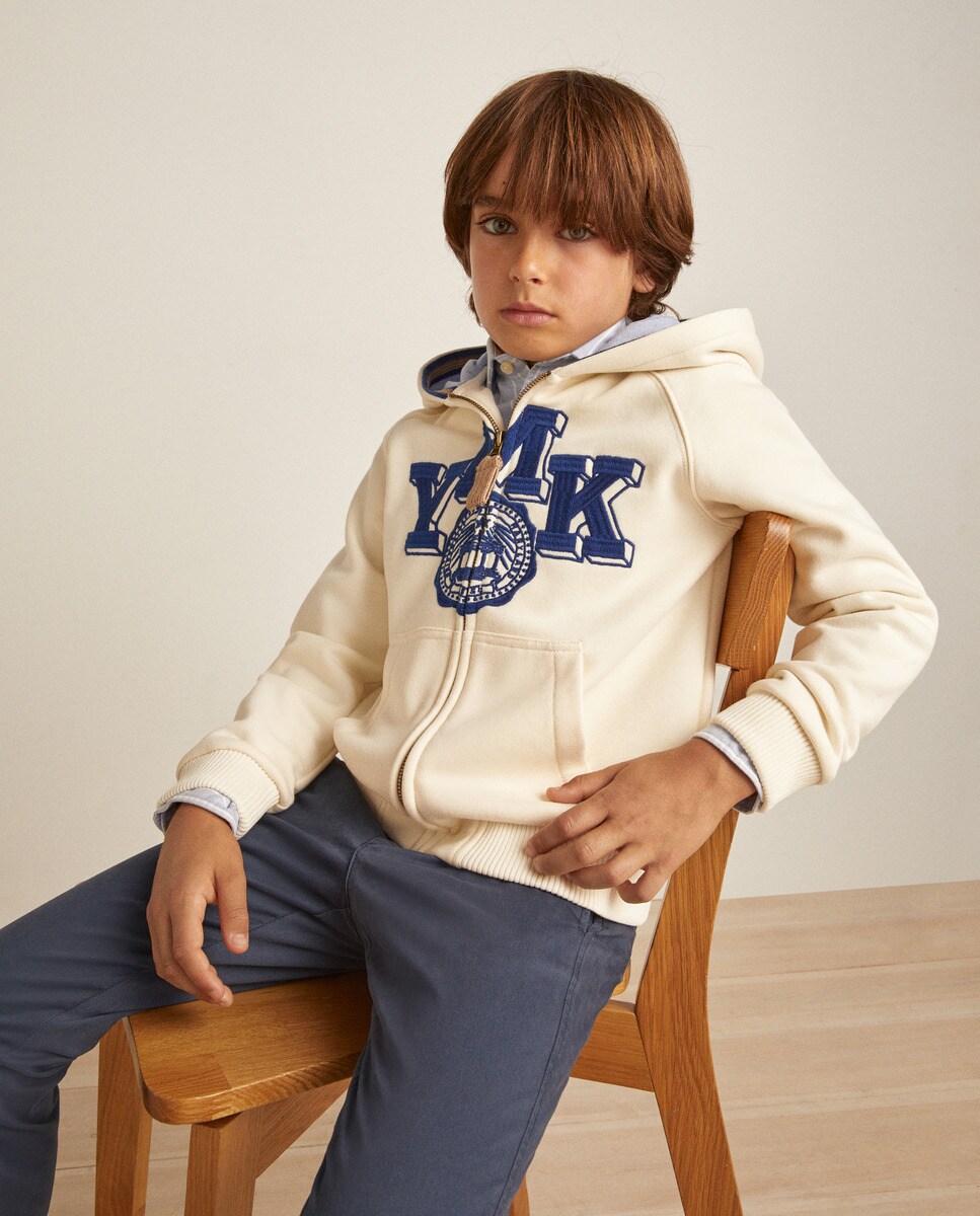 Sweat à fermeture zippé et capuche