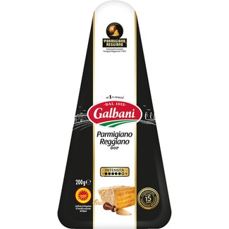queso italiano elaborado con leche cruda DOP Parmigiano Reggiano cuña 200 g maduración 15 meses - Galbani