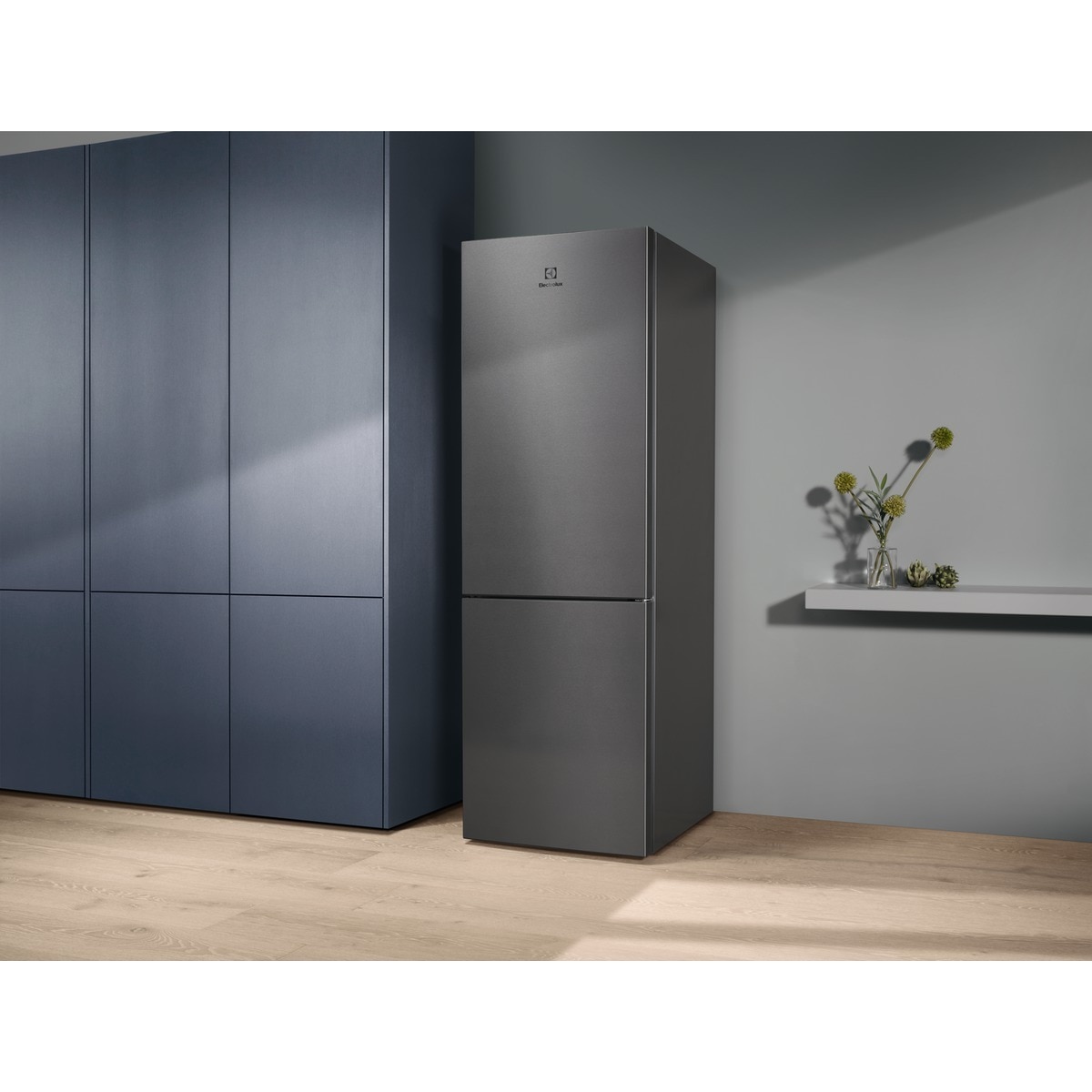 Frigorífico Combinado Electrolux Série 600 LNT6ME32U2 TwinTech®, Total No Frost e de 186 cm - Inox Inox-8