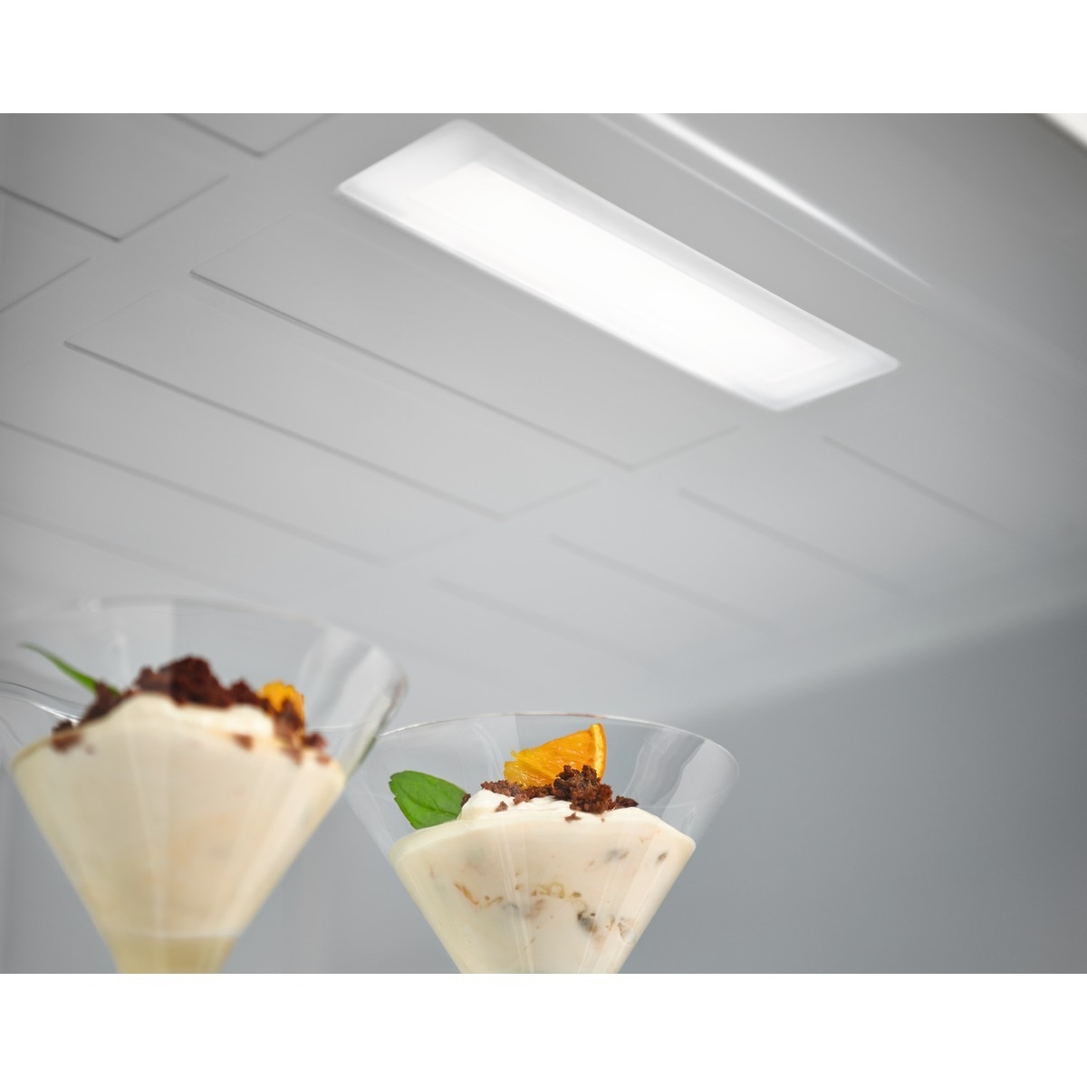 Frigorífico Combinado Electrolux Série 600 LNT5ME32W1 TwinTech®, Total No Frost e de 186 cm - Branco Branco-7