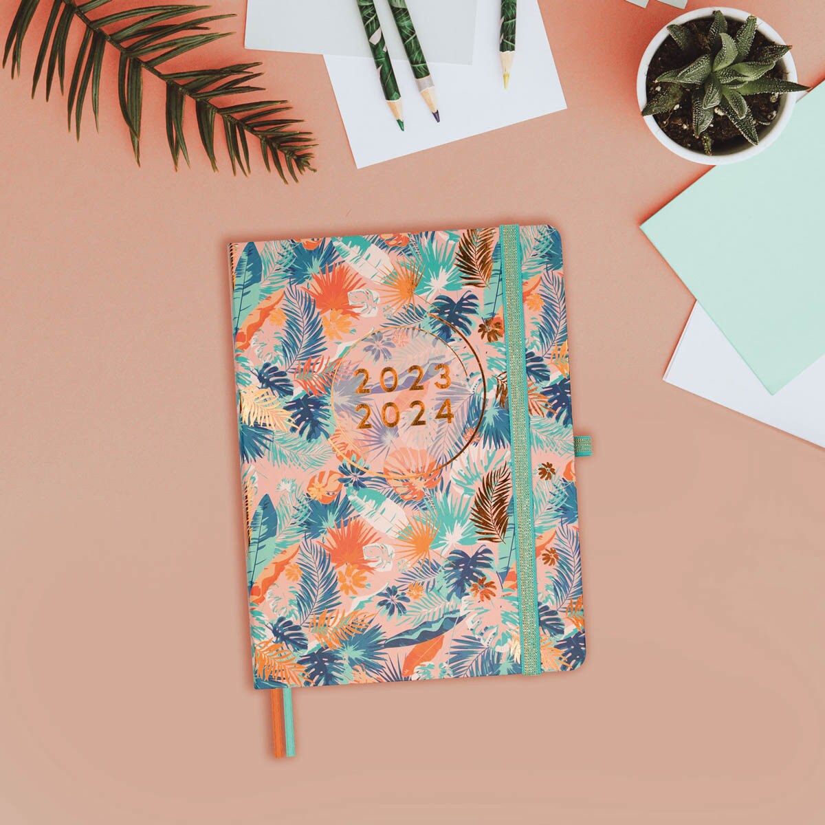 Agenda 18 meses julio 2023-diciembre 2024 Mínimal M5-140x190 semana vista horizontal Girl Finocam multilingüe 3