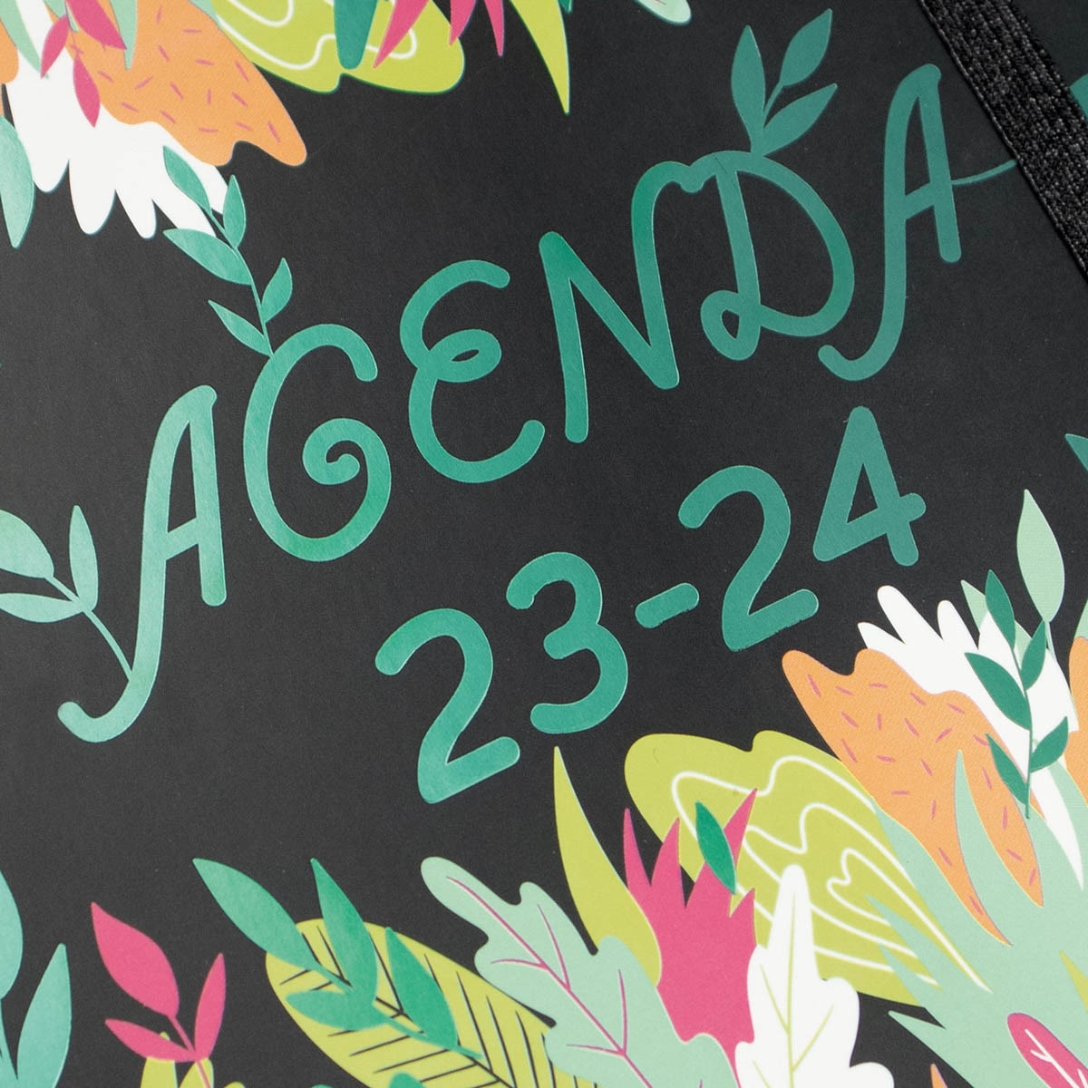 Agenda 16 meses septiembre 2023-diciembre 2024 Vitae 1/4-155x217 semana vista horizontal Finocam negro multilingüe 6